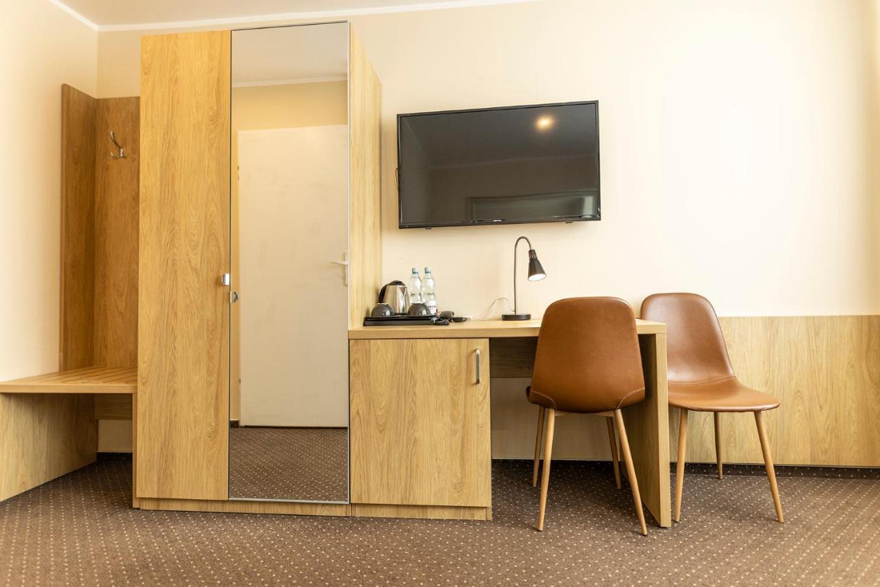 Hotel Boss ウッチ エクステリア 写真